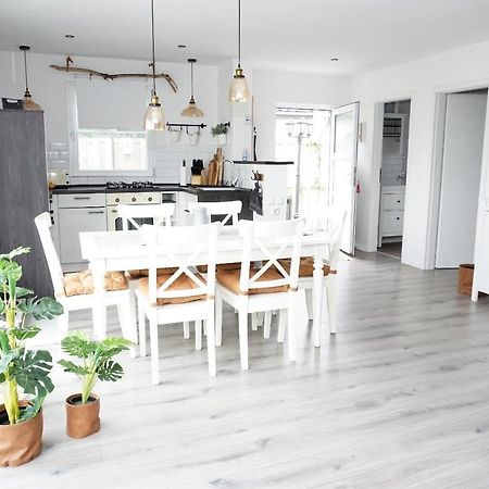 Ferienhaus Max Am Wasser Ferienpark Vislust Wervershoof Luaran gambar