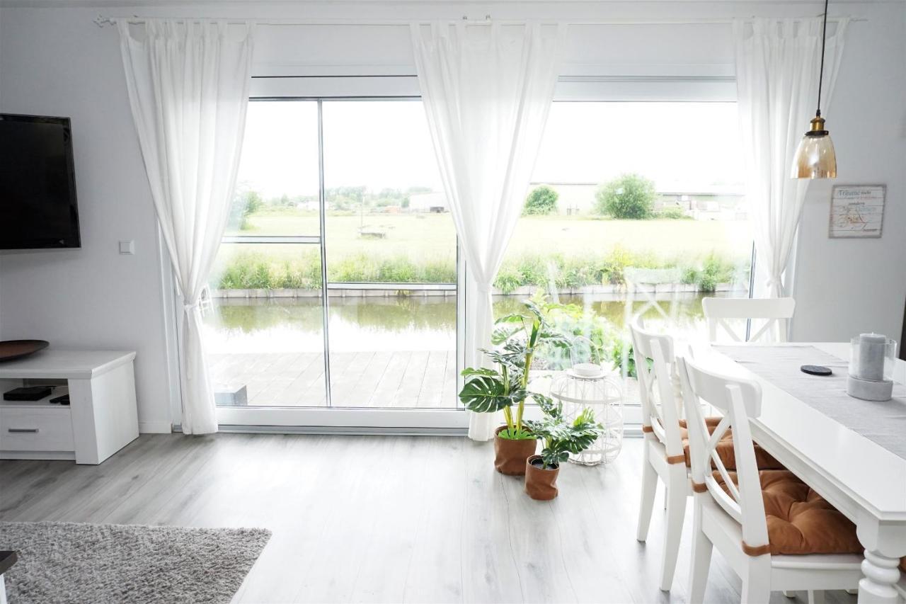 Ferienhaus Max Am Wasser Ferienpark Vislust Wervershoof Luaran gambar