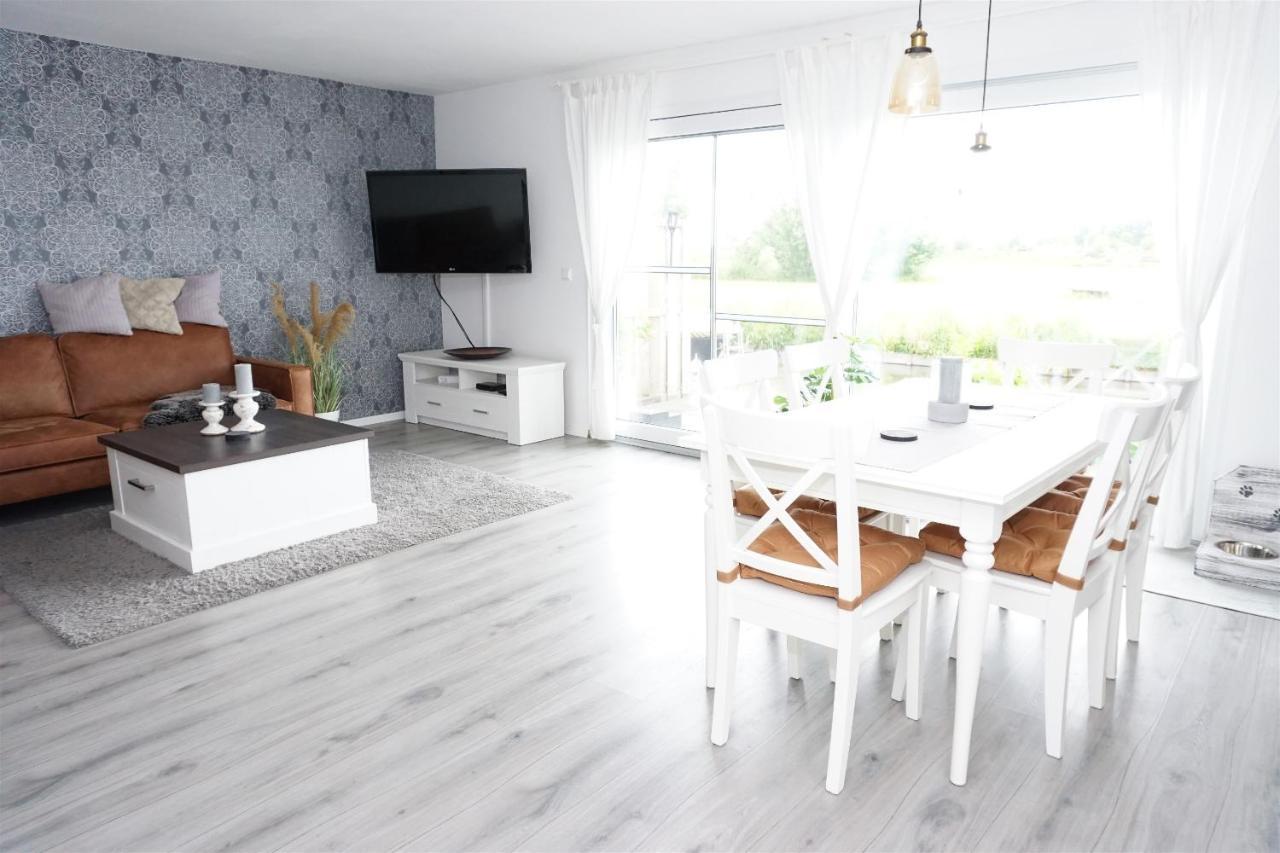 Ferienhaus Max Am Wasser Ferienpark Vislust Wervershoof Luaran gambar